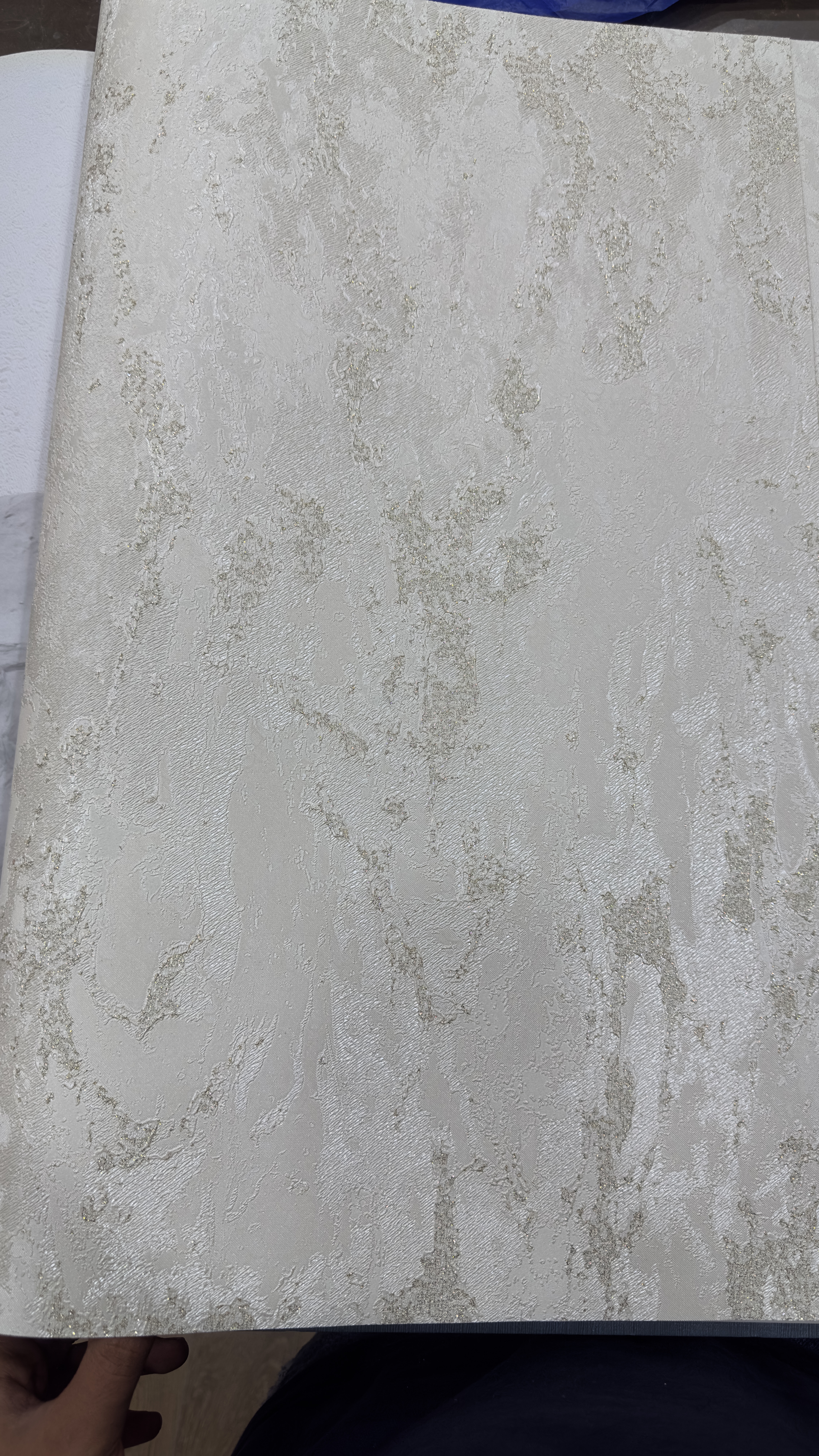 کاغذ دیواری کرم طلایی H931C